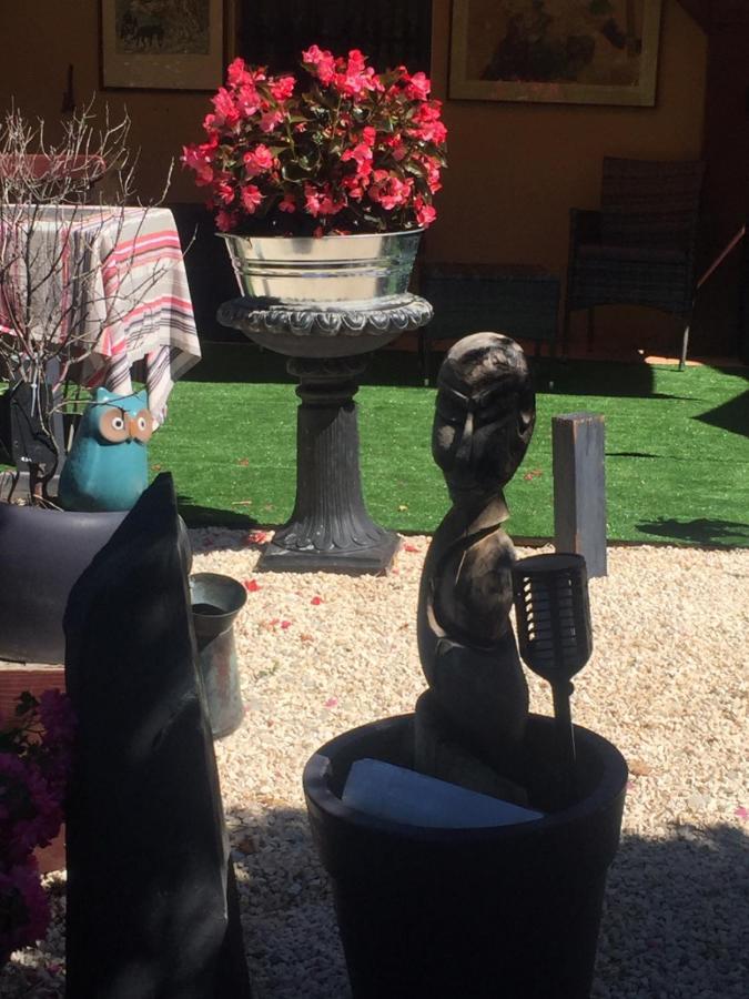 Le Jardin De Theleme "Charme Discret Pour Un Nid Douillet" Villa Mazille Luaran gambar