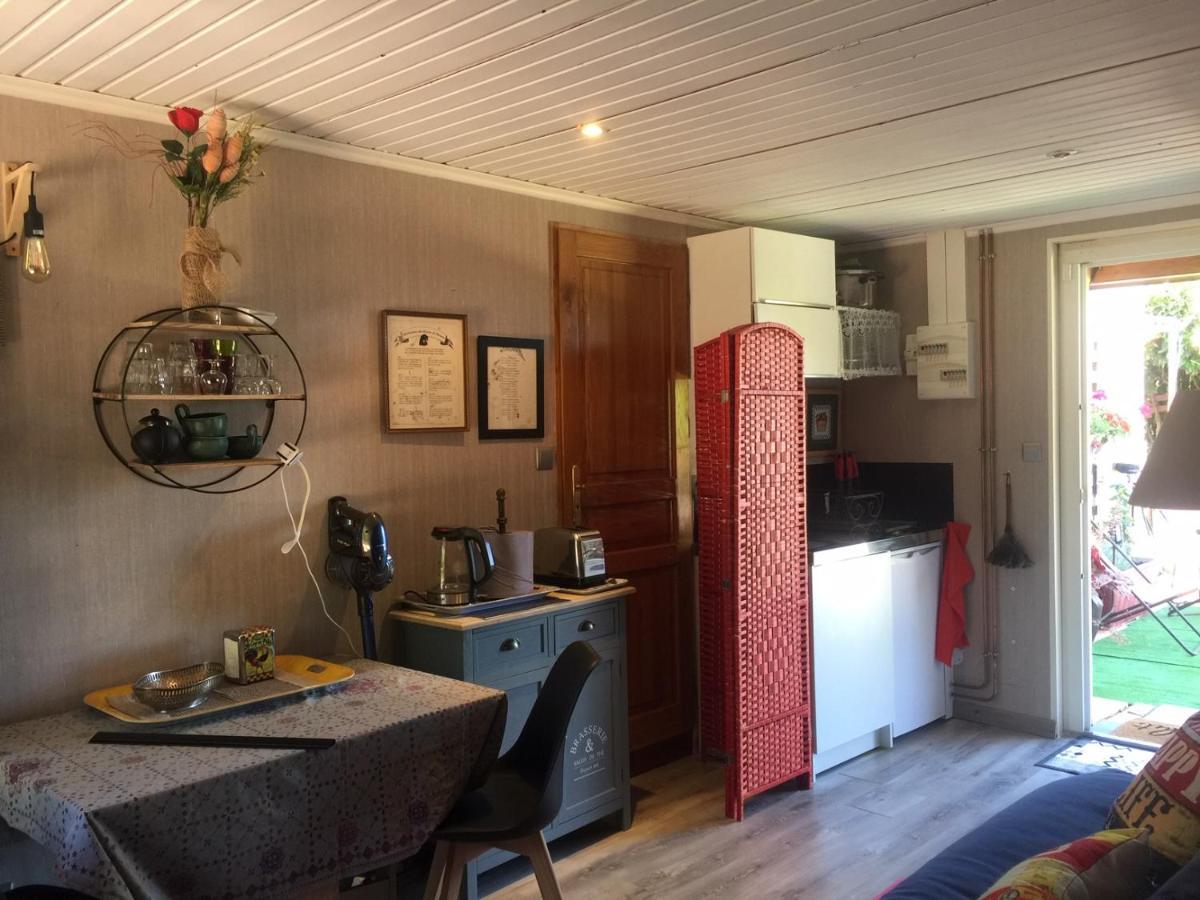 Le Jardin De Theleme "Charme Discret Pour Un Nid Douillet" Villa Mazille Luaran gambar