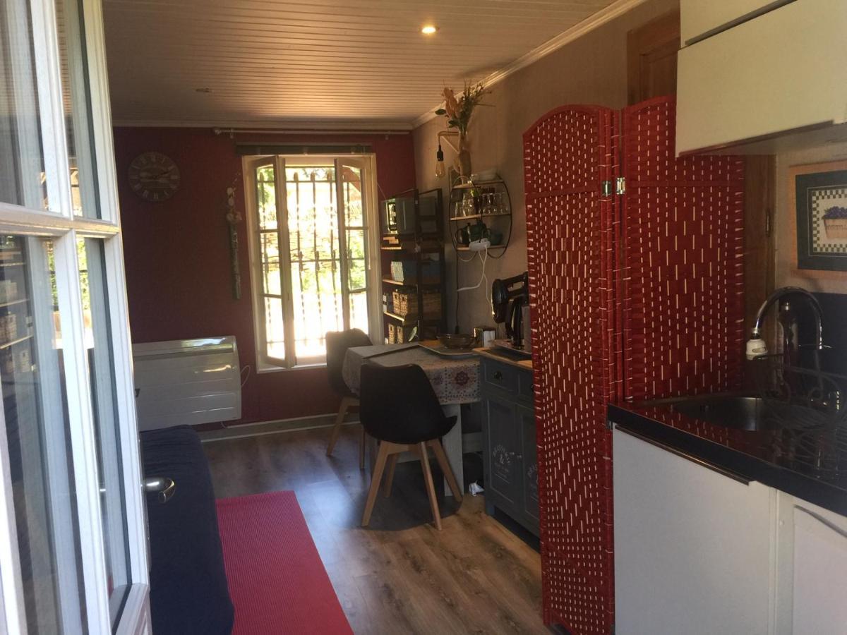 Le Jardin De Theleme "Charme Discret Pour Un Nid Douillet" Villa Mazille Luaran gambar